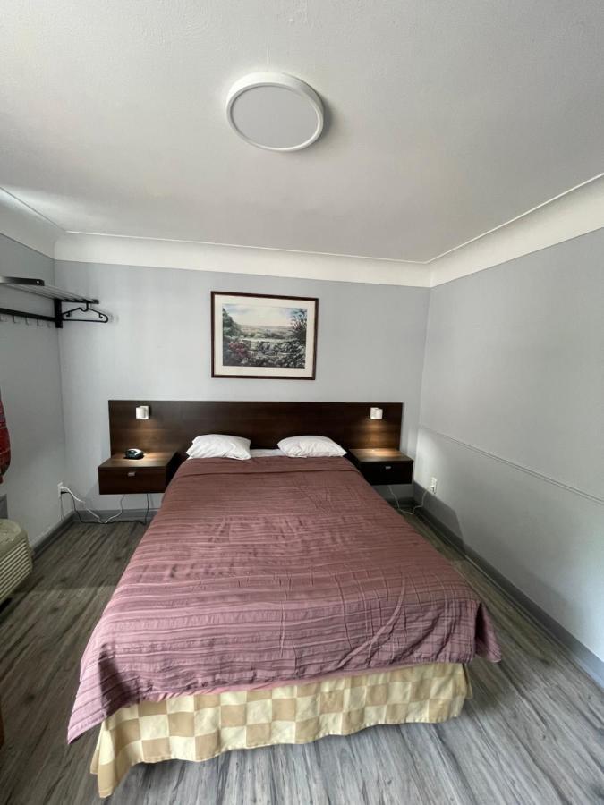 ברלינגטון Royal Inn מראה חיצוני תמונה